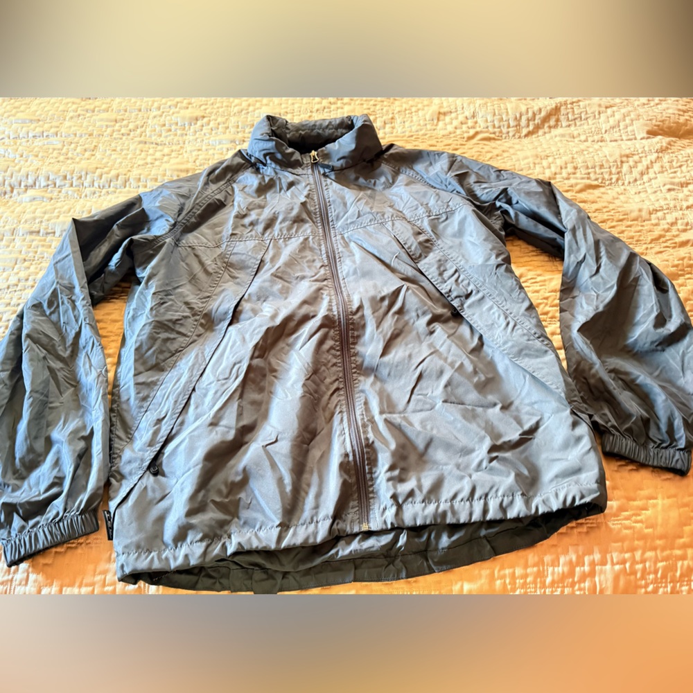 SCOTTeVEST Men’s Pack Windbreaker with Hidden Pockets In Grey Size Large